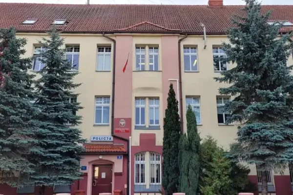 Policja w Żarach przypomina zasady jazdy rowerem po chodniku