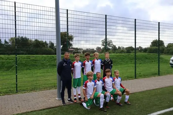 Suchorze: AP Gryf Słupsk 2013 wygrywa turniej „Z Orlika na Stadion” i awansuje dalej