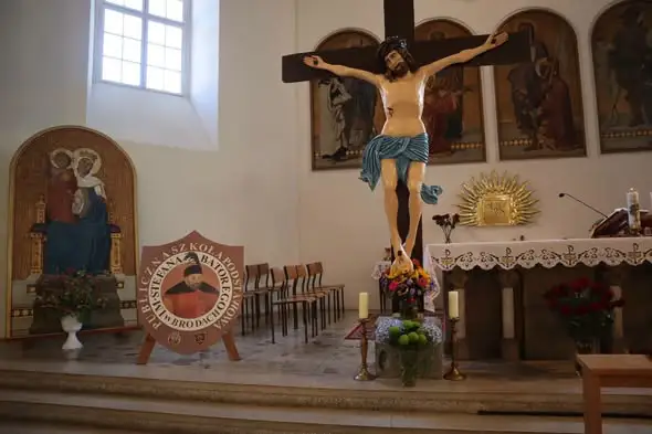 Brody: Szkoła świętowała 80-lecie. Odsłonięto tablicę i zakopano Kapsułę Czasu