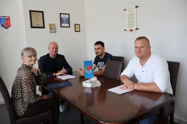 Gmina Trzebielino inwestuje w bezpieczeństwo – nowe oświetlenie w Dolnie