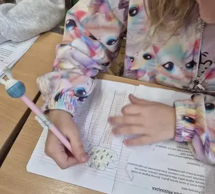 Klasa 2b łączy czytanie z gotowaniem – zdrowe nawyki w praktyce