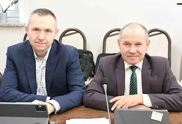 XLI sesja Rady Miejskiej w Jasieniu: obligacje, Orlik i sprawy wodne