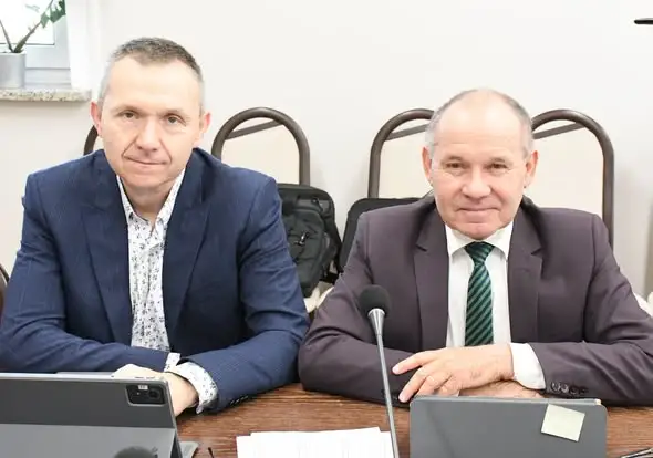 XLI sesja Rady Miejskiej w Jasieniu: obligacje, Orlik i sprawy wodne