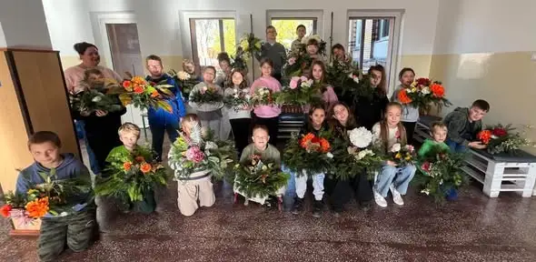 Uczniowie klasy 3A poznali tajniki florystyki podczas kreatywnych warsztatów