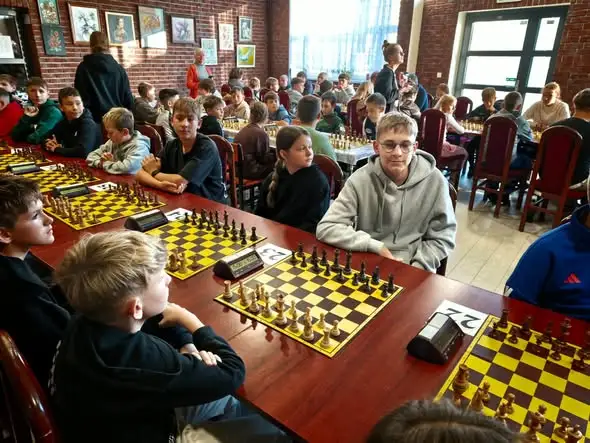 Szachiści z lubskiej Dwójki zdominowali inauguracyjny turniej Grand Prix